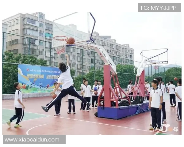 打造家庭版小篮球场让孩子们在家也能享受运动的乐趣与健康生活 打造家庭版小篮球场让孩子们在家也能享受运动的乐趣与健康生活